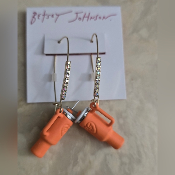 Betsey Johnson Orange Stanley cup earrings! - Picture 4 of 7